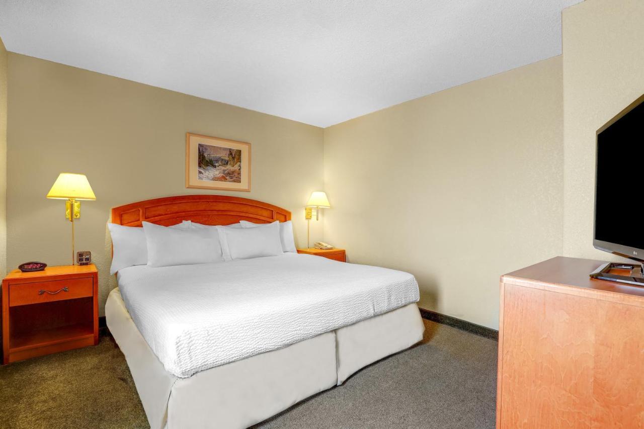 Days By Wyndham Hotel 3*