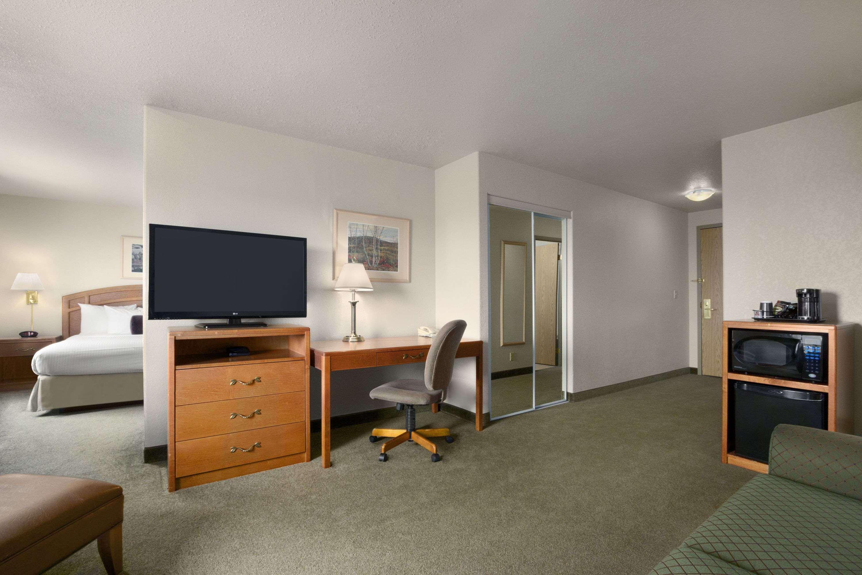 Hotel Days By Wyndham Red Deer